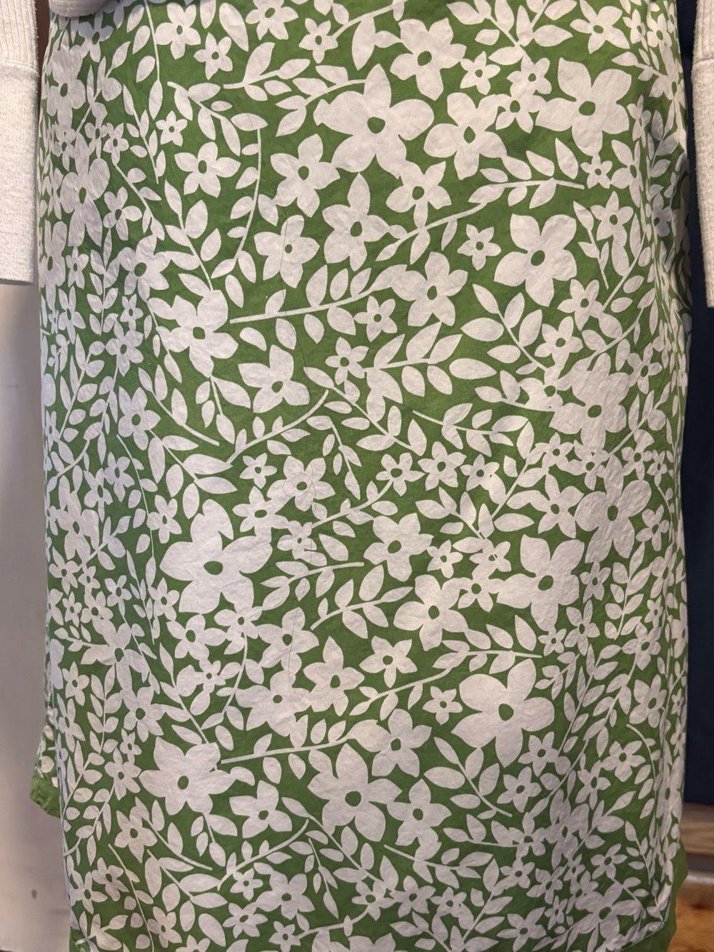 100% Cotton L.L. Bean Green and White Floral A-Line Skirt